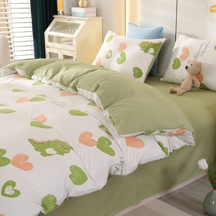 91家纺网 家纺一手货源 找家纺 金牛枕芯 2024新款亲肤舒适提花泡泡棉四件套 爱心恐龙-绿