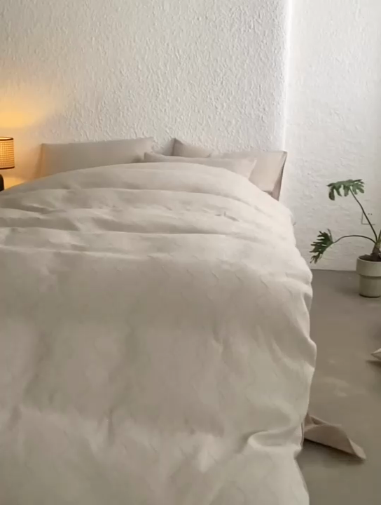 91家纺网 家纺一手货源 找家纺 安莱生活 2025新款双层纱色织提花波浪系列四件套 竖纹波浪 竖纹波浪-卡其