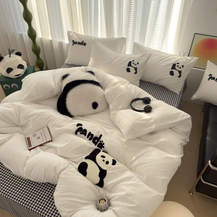 91家纺网 家纺一手货源 找家纺 曼谷家纺 年新款熊猫毛巾绣四件套柔软磨毛床上用品水洗棉套件 熊猫-黑格