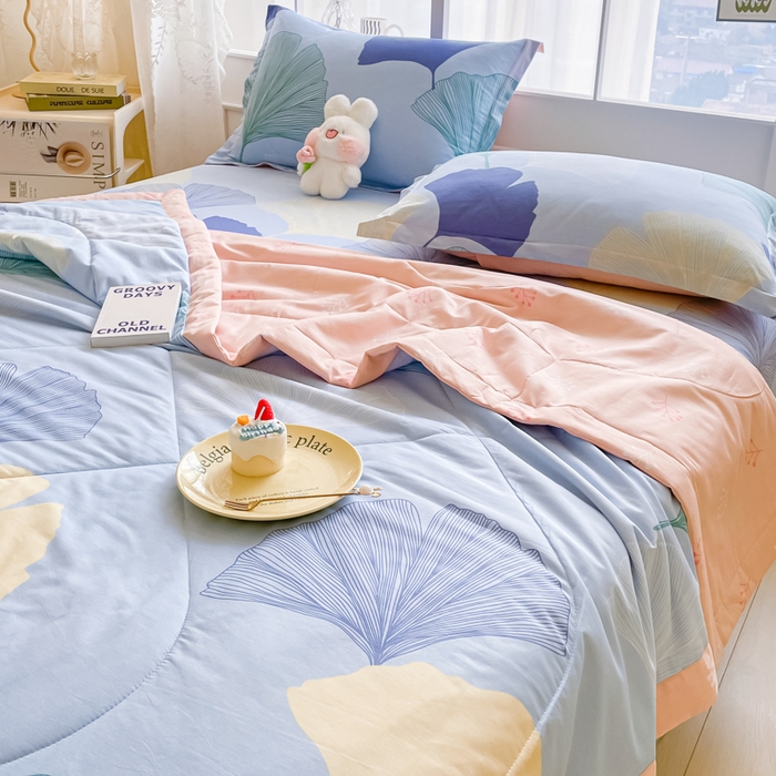 91家纺网 家纺一手货源 找家纺 菲梵家纺 2025春夏新品A类全棉喷气印花夏被 被子被芯 银杏叶