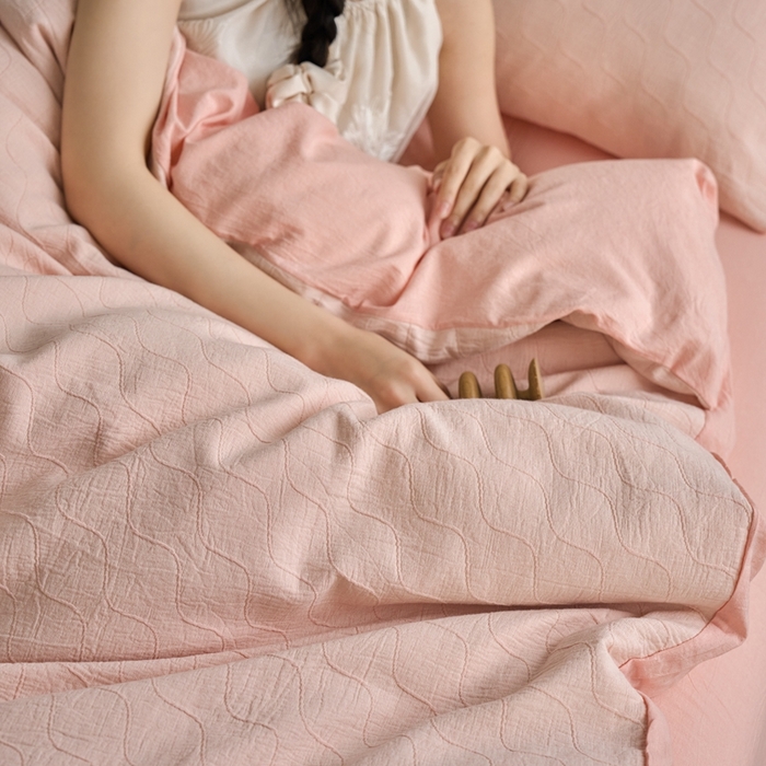 91家纺网 家纺一手货源 找家纺 （总）安莱生活 2025新款双层纱色织提花波浪系列四件套 斜纹波浪