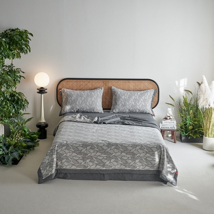 91家纺网 家纺一手货源 找家纺 安莱生活 2024新款高端双层纱色织大提花夏被 落叶 落叶-深灰