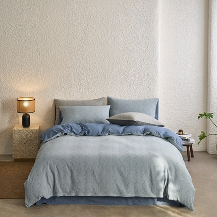 91家纺网 家纺一手货源 找家纺 （总）安莱生活 2025新款双层纱色织提花波浪系列四件套 竖纹波浪