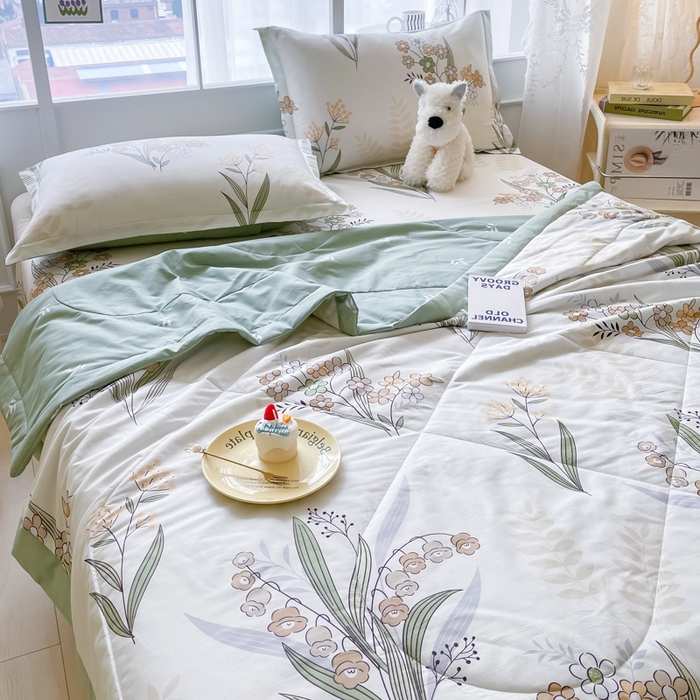 91家纺网 家纺一手货源 找家纺 菲梵家纺 2025春夏新品A类全棉喷气印花夏被 被子被芯 铃兰花语