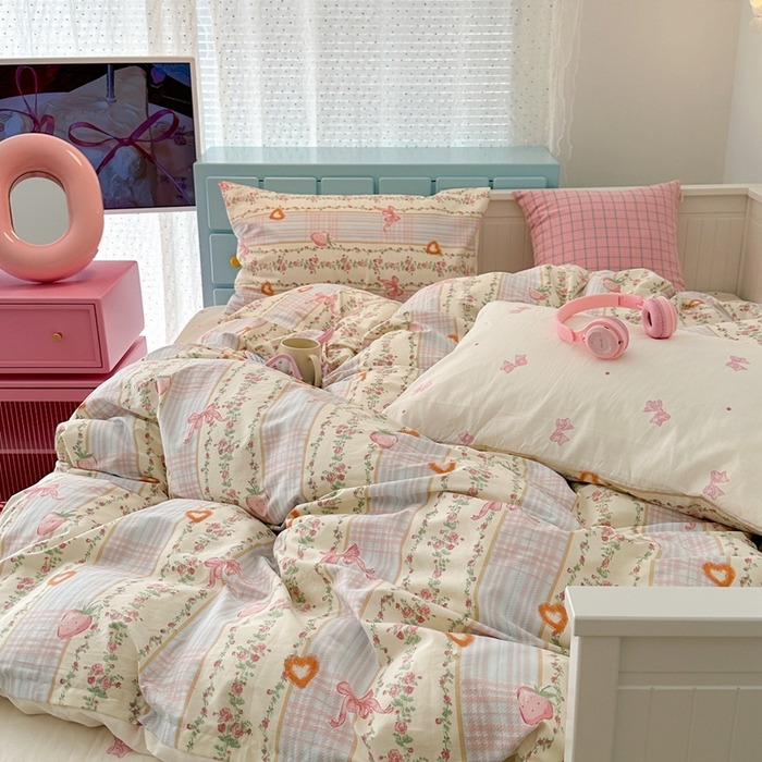 91家纺网 家纺一手货源 找家纺 昔可家纺 2024新款全棉卡通印花四件套 草莓蝴蝶结