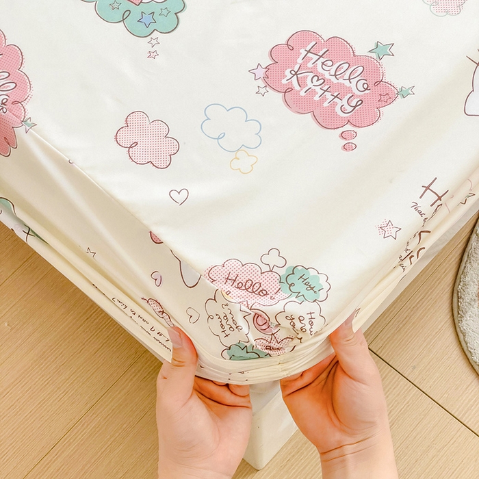 91家纺网 家纺一手货源 找家纺 楠沐家纺 2025新款亲肤印花芦荟棉水洗棉床笠系列 KT粉蓝喵喵