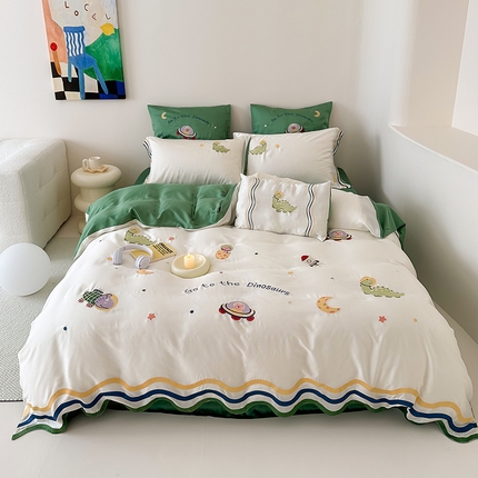 91家纺网 家纺一手货源 找家纺 （总）西西家居 2024新款LF60支奥地利兰精天丝绣花款四件套--星球恐龙