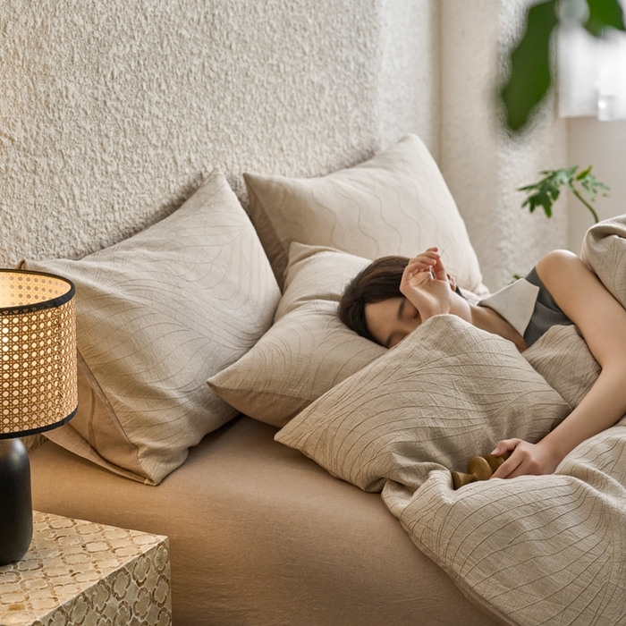 91家纺网 家纺一手货源 找家纺 安莱生活 2025新款双层纱色织提花波浪系列四件套 乱纹波浪 乱纹波浪-卡其