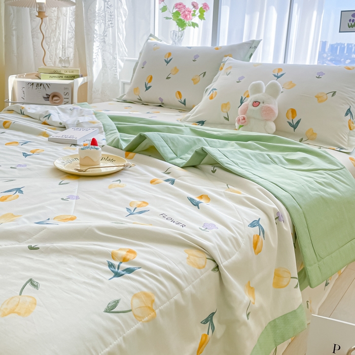 91家纺网 家纺一手货源 找家纺 菲梵家纺 2025春夏新品A类全棉喷气印花夏被 被子被芯 郁金香