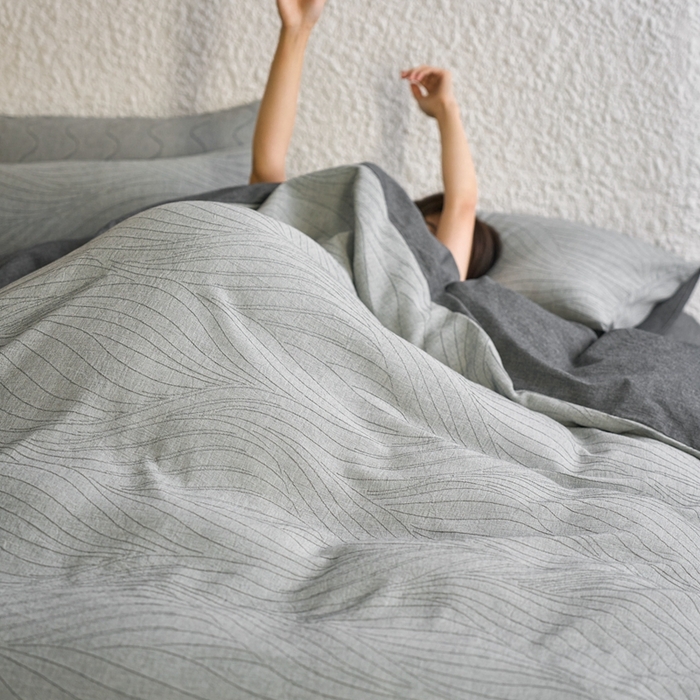 91家纺网 家纺一手货源 找家纺 安莱生活 2025新款双层纱色织提花波浪系列四件套 乱纹波浪 乱纹波浪-深灰