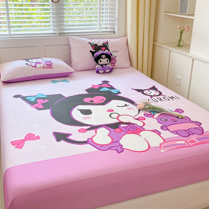 91家纺网 家纺一手货源 找家纺 金爱家 2024新款全棉三丽鸥正版大版单品床笠 朗读库洛米