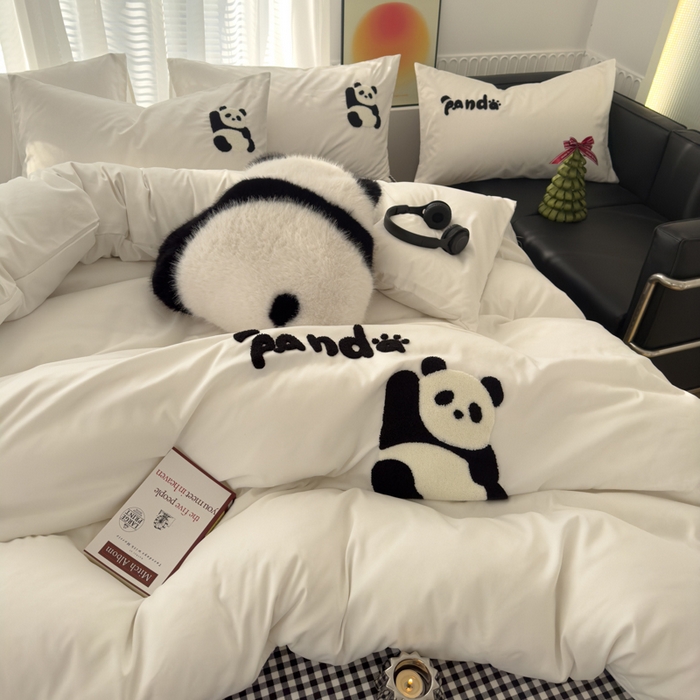 91家纺网 家纺一手货源 找家纺 曼谷家纺 年新款熊猫毛巾绣四件套柔软磨毛床上用品水洗棉套件 熊猫-黑格