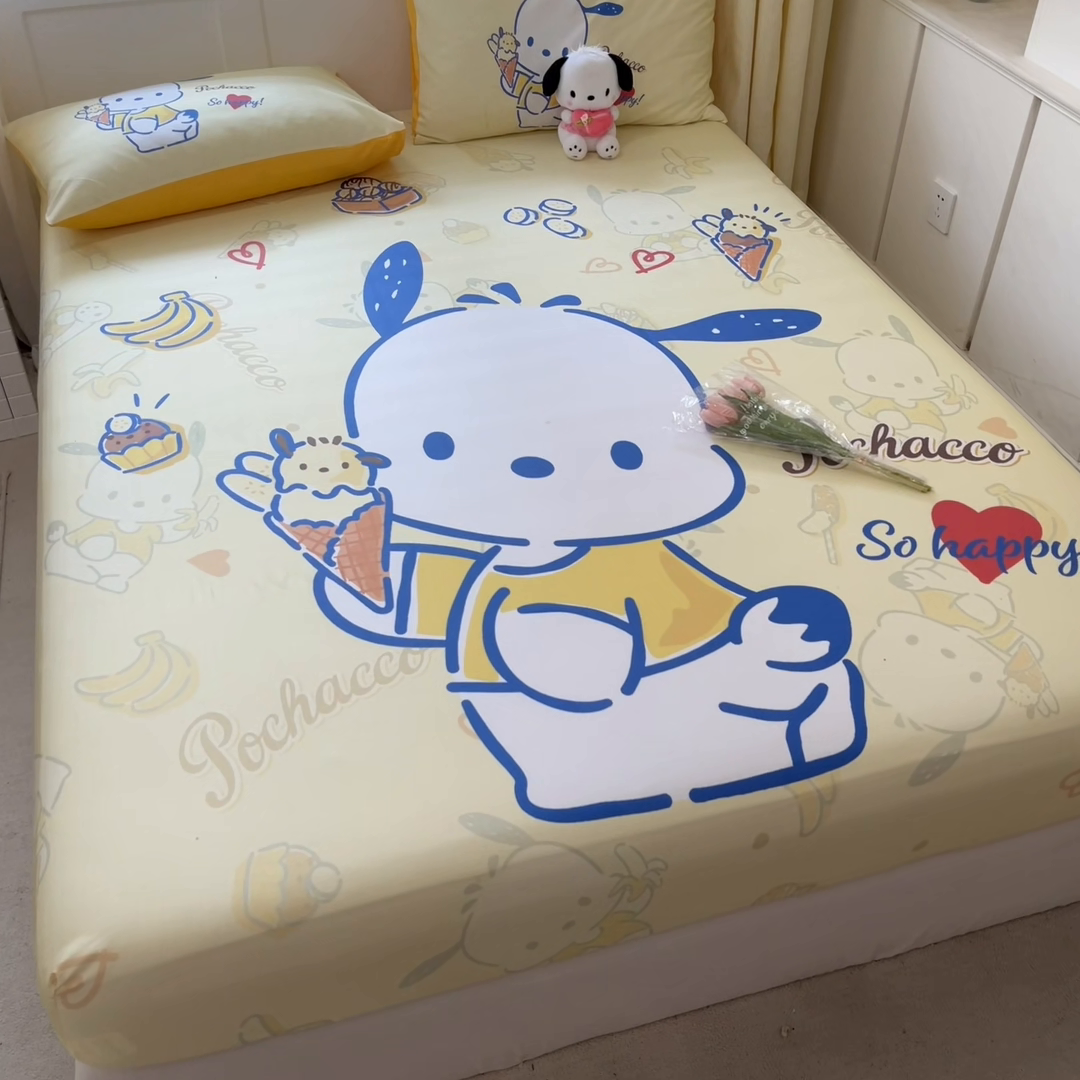 91家纺网 家纺一手货源 找家纺 金爱家 2024新款全棉三丽鸥正版大版单品床笠 贪吃帕哈狗