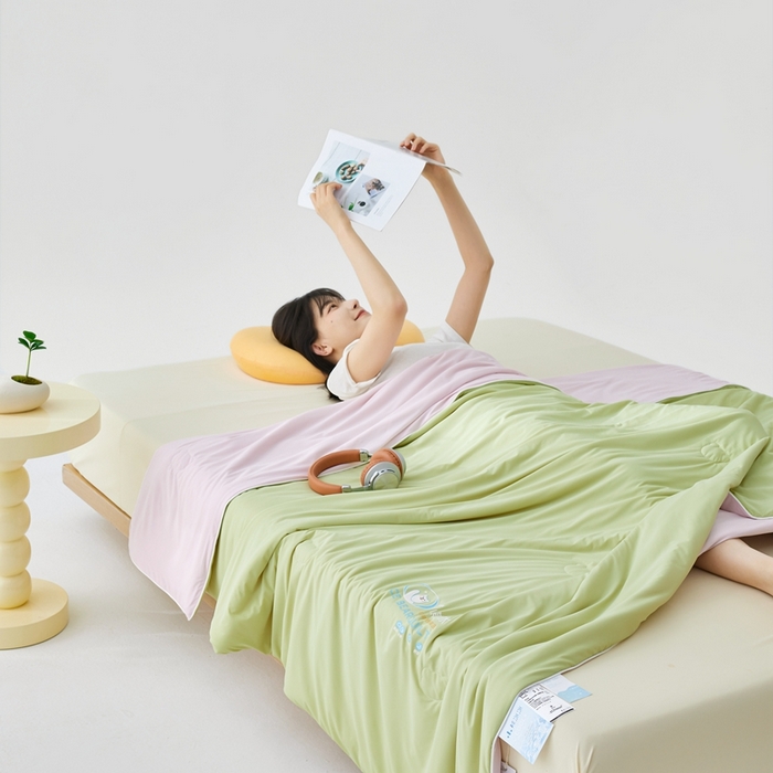 91家纺网 家纺一手货源 找家纺 安莱生活 2024新款小熊冰冰双拼系列高定版即刻凉感夏被3.0升级版 西瓜