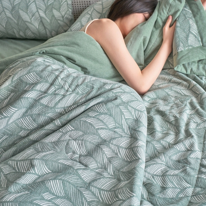 91家纺网 家纺一手货源 找家纺 （总）安莱生活 2024新款高端双层纱色织大提花夏被 落叶