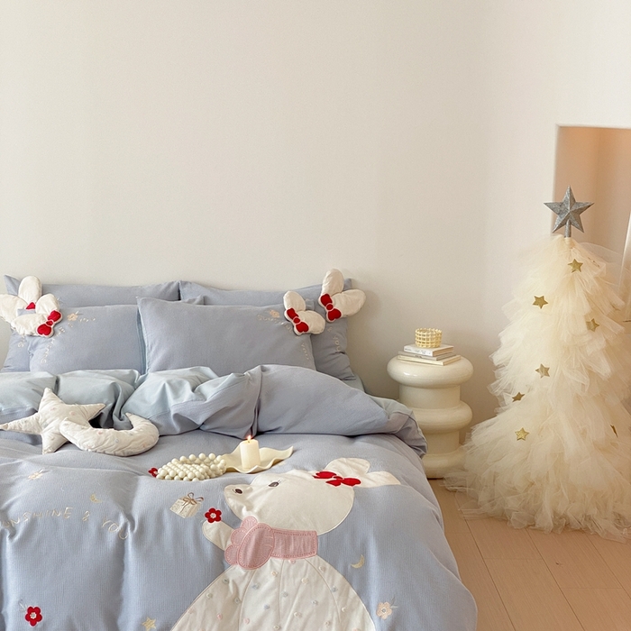 91家纺网 家纺一手货源 找家纺 朗莎 2024新款A版双层纱提花绣花B版40s水洗棉四件套 小兔子蓝