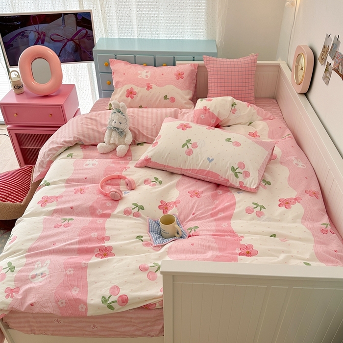 91家纺网 家纺一手货源 找家纺 昔可家纺 2024新款全棉卡通印花四件套 粉色油画樱桃