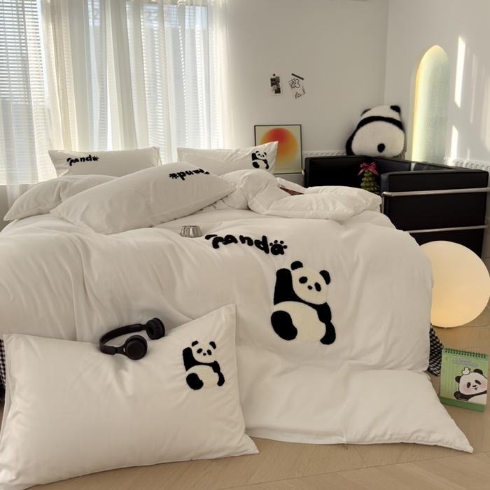91家纺网 家纺一手货源 找家纺 曼谷家纺 年新款熊猫毛巾绣四件套柔软磨毛床上用品水洗棉套件 熊猫-黑格