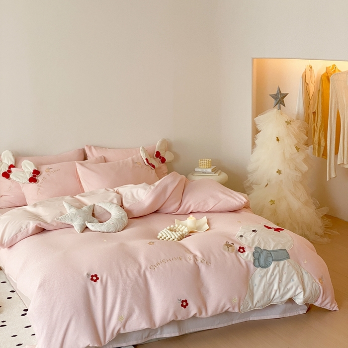 91家纺网 家纺一手货源 找家纺 朗莎 2024新款A版双层纱提花绣花B版40s水洗棉四件套 小兔子粉