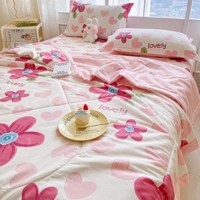 91家纺网 家纺一手货源 找家纺 菲梵家纺 2025春夏新品A类全棉喷气印花夏被 被子被芯 梦入花香