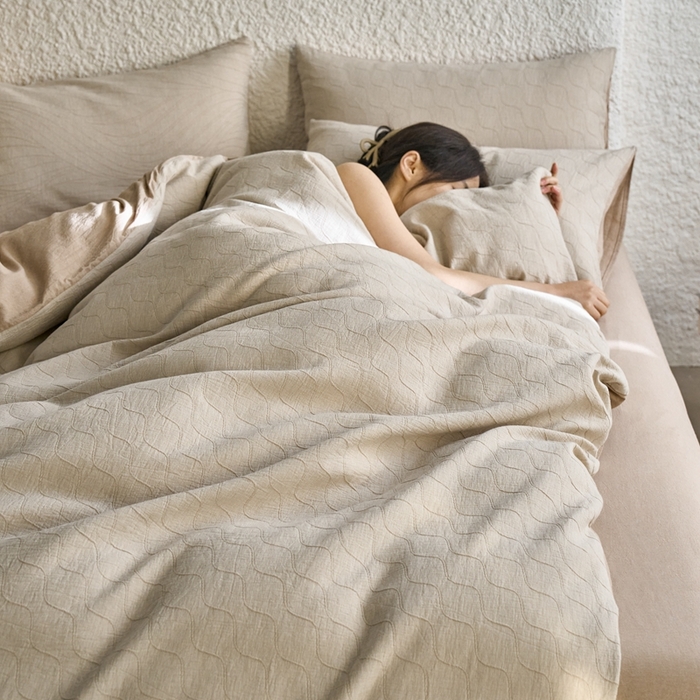 91家纺网 家纺一手货源 找家纺 安莱生活 2025新款双层纱色织提花波浪系列四件套 斜纹波浪 斜纹波浪-卡其