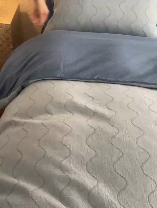 91家纺网 家纺一手货源 找家纺 安莱生活 2025新款双层纱色织提花波浪系列四件套 竖纹波浪 竖纹波浪-深蓝