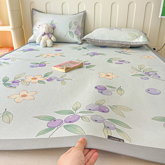 91家纺网 家纺一手货源 找家纺 安哆啦家纺 安哆啦家纺 2024新款A类冰藤印花凉席 蓝莓-凉席款