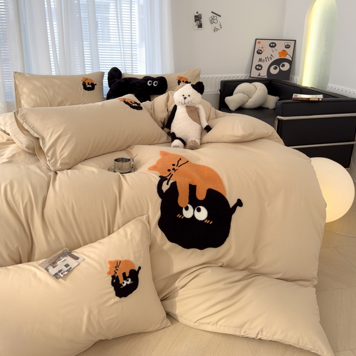91家纺网 家纺一手货源 找家纺 曼谷家纺 年新款熊猫毛巾绣四件套柔软磨毛床上用品水洗棉套件 小猫-奶茶