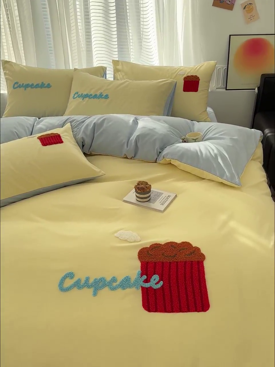 91家纺网 家纺一手货源 找家纺 曼谷家纺 年新款熊猫毛巾绣四件套柔软磨毛床上用品水洗棉套件 蛋糕-芝士蓝