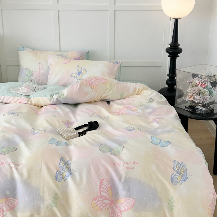 91家纺网 家纺一手货源 找家纺 昔可家纺 2024新款亲肤舒适晕染四件套--蝴蝶系列 晕染梦幻蝴蝶