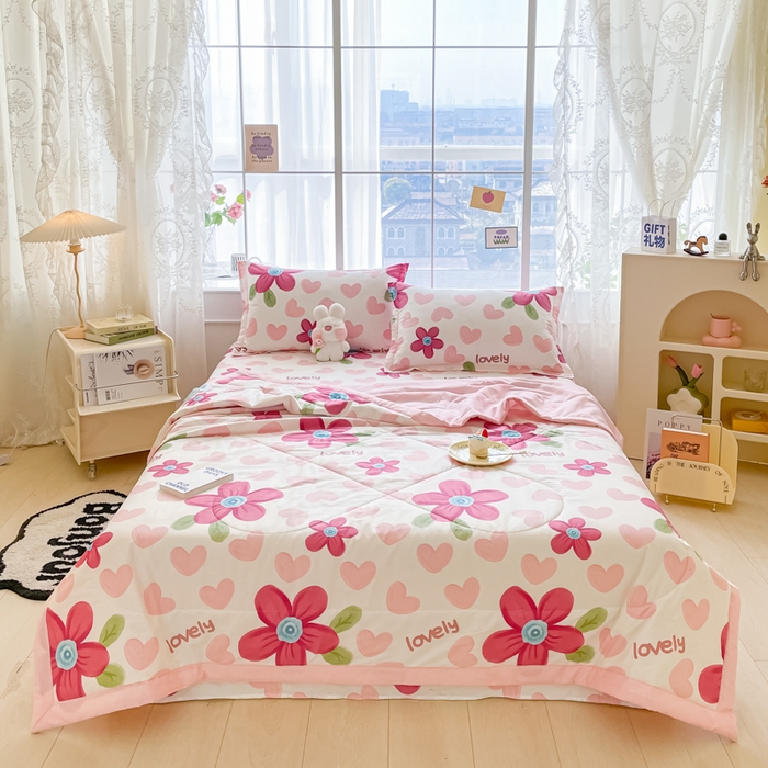 91家纺网 家纺一手货源 找家纺 菲梵家纺 2025春夏新品A类全棉喷气印花夏被 被子被芯 梦入花香