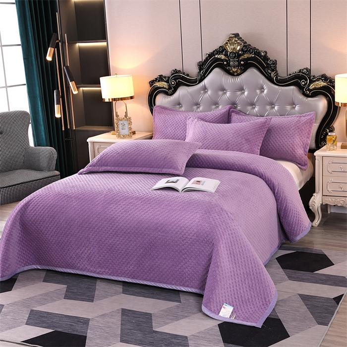 91家纺网 家纺一手货源 找家纺 芸锦豪 2024新款牛奶绒华夫格床盖 莫奈紫