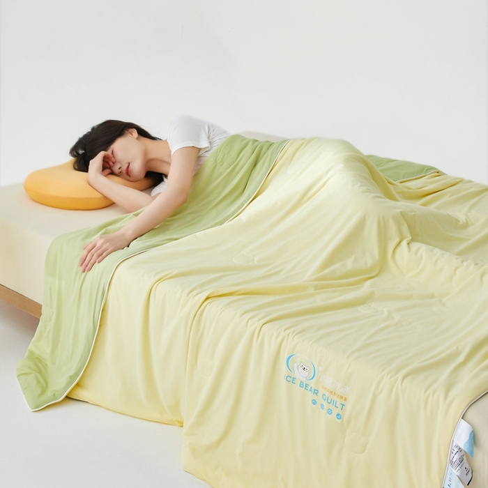 91家纺网 家纺一手货源 找家纺 安莱生活 2024新款小熊冰冰双拼系列高定版即刻凉感夏被3.0升级版 香橙