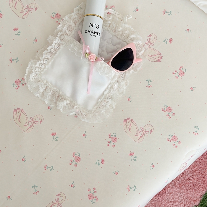 91家纺网 家纺一手货源 找家纺 昔可家纺 2024新款凉感冰皮床盖和同款夏被 蝴蝶结天鹅