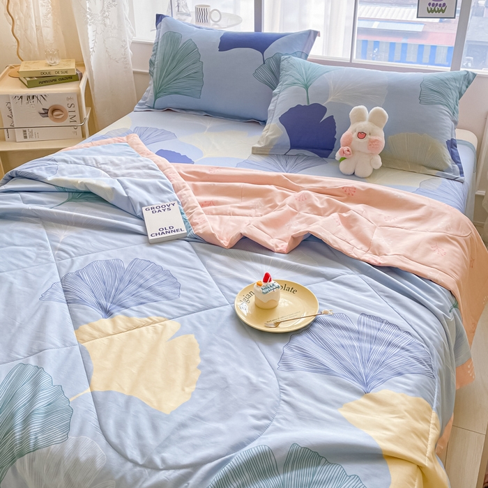 91家纺网 家纺一手货源 找家纺 菲梵家纺 2025春夏新品A类全棉喷气印花夏被 被子被芯 银杏叶