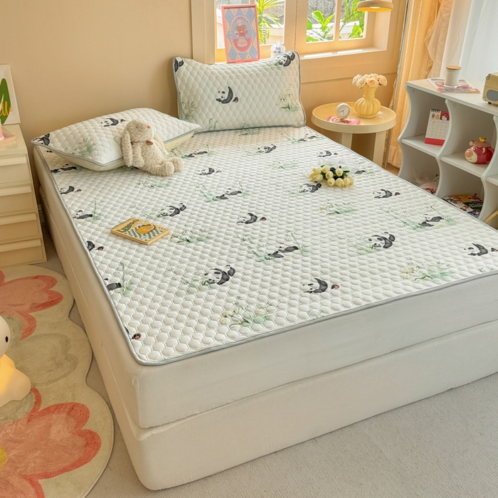 91家纺网 家纺一手货源 找家纺 简宜家居（朝初家纺） 2025新款凉感丝平铺席 熊猫团团