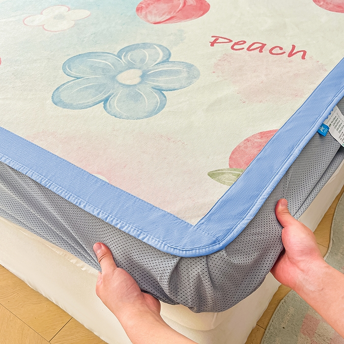 91家纺网 家纺一手货源 找家纺 安哆啦家纺 安哆啦家纺 2024新款A类冰藤印花凉席 水蜜桃-床笠款