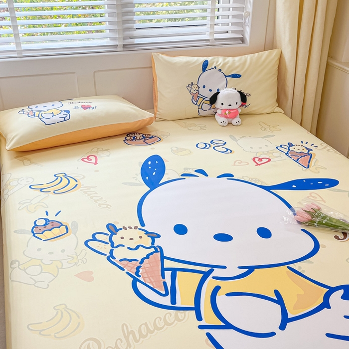 91家纺网 家纺一手货源 找家纺 金爱家 2024新款全棉三丽鸥正版大版单品床笠 贪吃帕哈狗