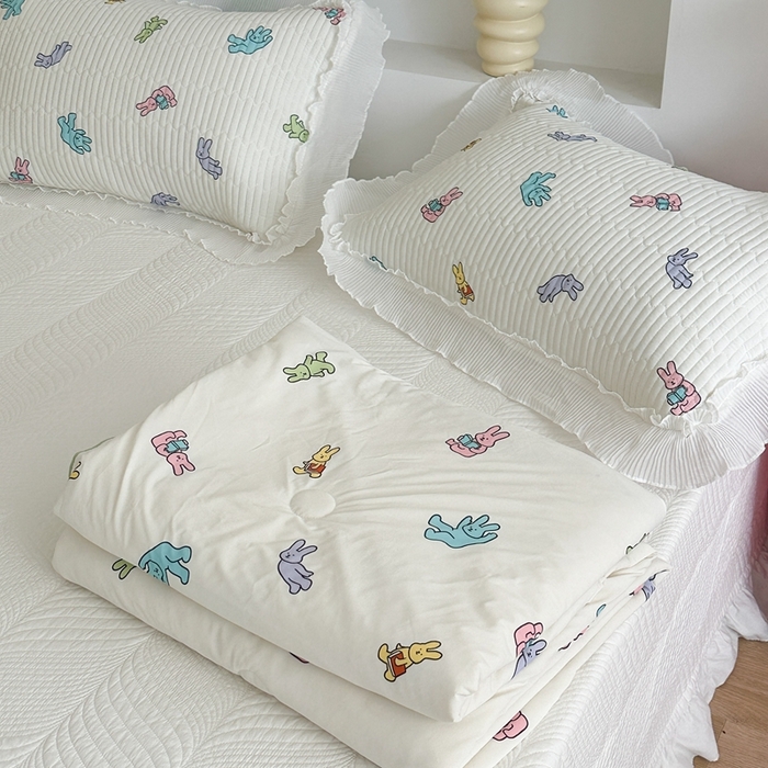 91家纺网 家纺一手货源 找家纺 昔可家纺 2024新款凉感冰皮床盖和同款夏被 七彩兔兔