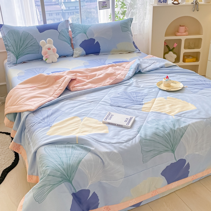 91家纺网 家纺一手货源 找家纺 菲梵家纺 2025春夏新品A类全棉喷气印花夏被 被子被芯 银杏叶