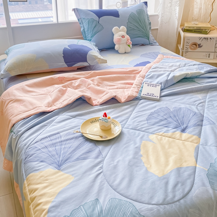 91家纺网 家纺一手货源 找家纺 菲梵家纺 2025春夏新品A类全棉喷气印花夏被 被子被芯 银杏叶