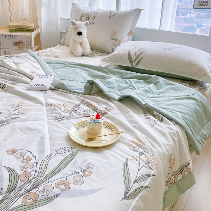 91家纺网 家纺一手货源 找家纺 菲梵家纺 2025春夏新品A类全棉喷气印花夏被 被子被芯 铃兰花语