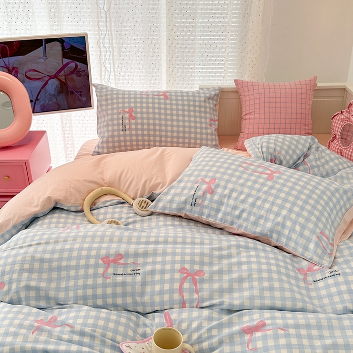 91家纺网 家纺一手货源 找家纺 昔可家纺 2024新款全棉条纹格子四件套--蝴蝶结系列 蓝格子蝴蝶结
