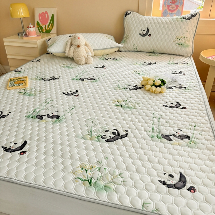 91家纺网 家纺一手货源 找家纺 简宜家居（朝初家纺） 2025新款凉感丝平铺席 熊猫团团