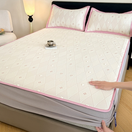 91家纺网 家纺一手货源 找家纺 摩妮卡 2025新款PE中分子凉感提花冰豆豆凉席三件套床笠三件套 冰豆豆床笠款-幸福里