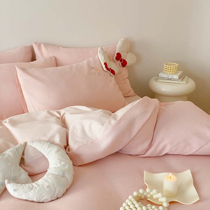 91家纺网 家纺一手货源 找家纺 朗莎 2024新款A版双层纱提花绣花B版40s水洗棉四件套 小兔子粉