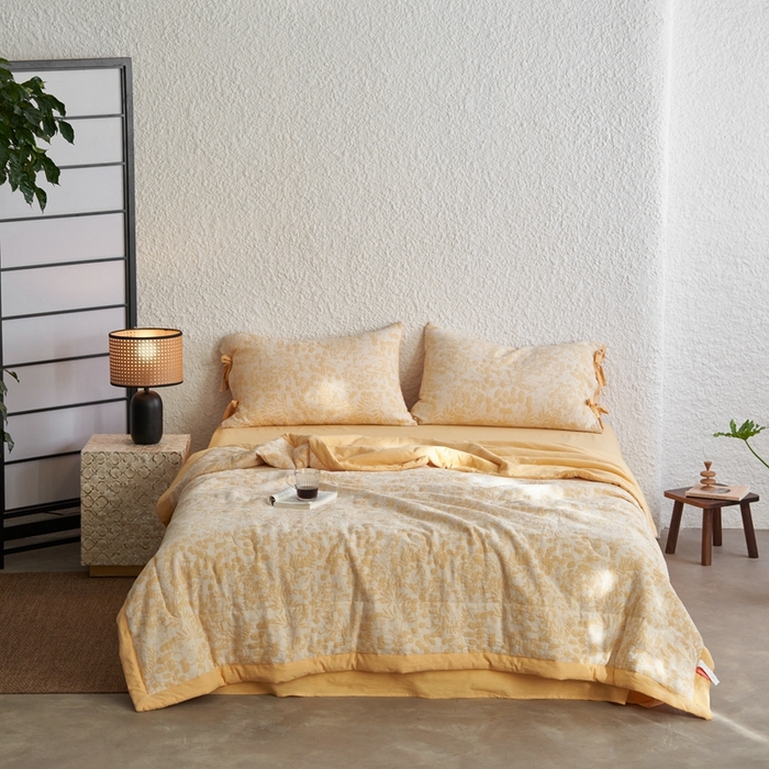 91家纺网 家纺一手货源 找家纺 安莱生活 2024新款高端双层纱栀子花色织大提花夏被及夏被四件套 栀子花-嫩黄