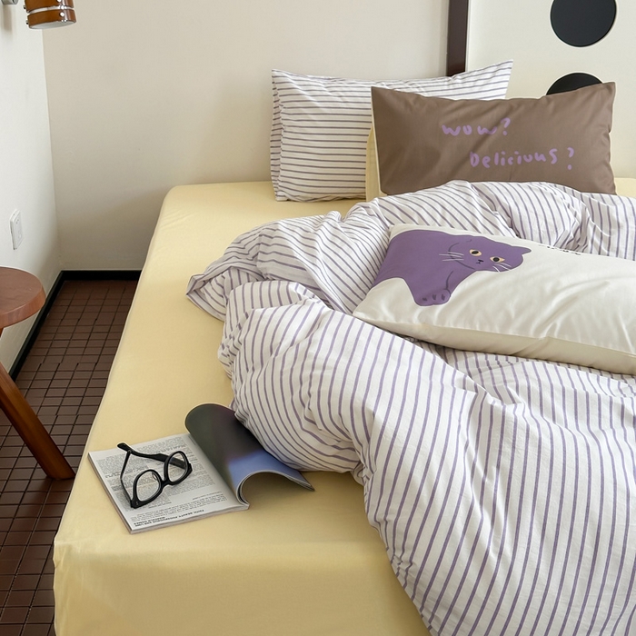 91家纺网 家纺一手货源 找家纺 艾沁家纺  2024新款32支全棉色织水洗棉四件套-紫猫+肥梨 紫条纹