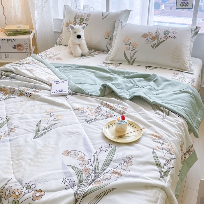 91家纺网 家纺一手货源 找家纺 菲梵家纺 2025春夏新品A类全棉喷气印花夏被 被子被芯 铃兰花语