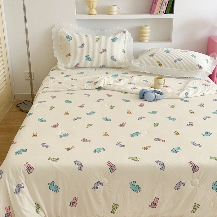 91家纺网 家纺一手货源 找家纺 昔可家纺 2024新款凉感冰皮床盖和同款夏被 七彩兔兔